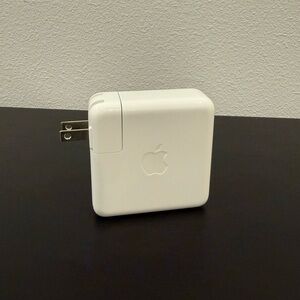 Apple 96W USB-C Power Adapter